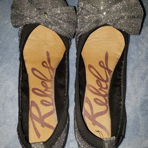 Rebels Pixie1 Pewter Flats W/Bow